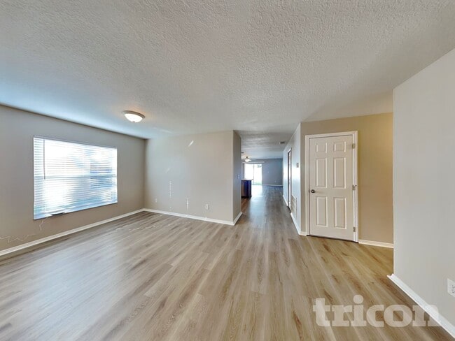 Photo - 30951 Temple Stand Ave