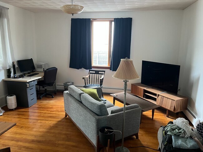 Photo - 110 Thorndike St Apartments Unit 1f