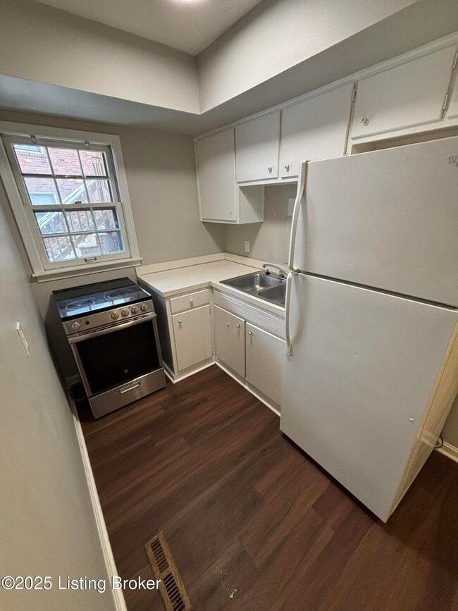 Photo - 2707 Riedling Dr Unit B1