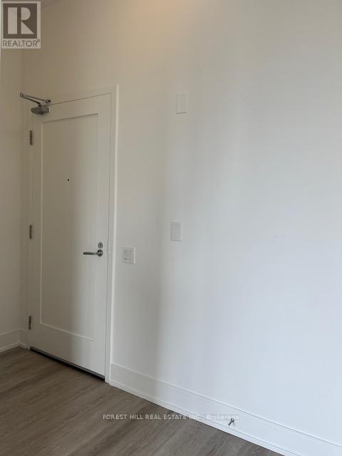 Photo - 310 Tweedsmuir Ave