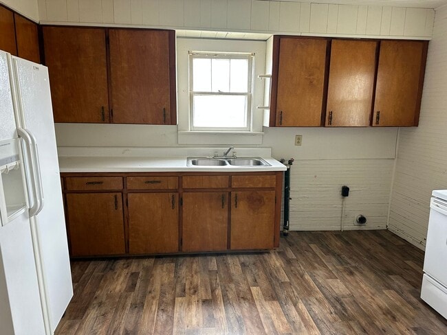 Photo - 2 BEDROOM 1 BATHROOM HOUSE FOR RENT