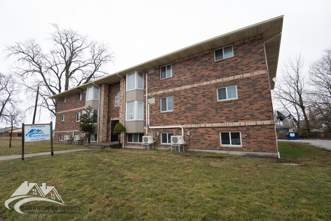 Building Photo - 388 Park Ave E Unit 203