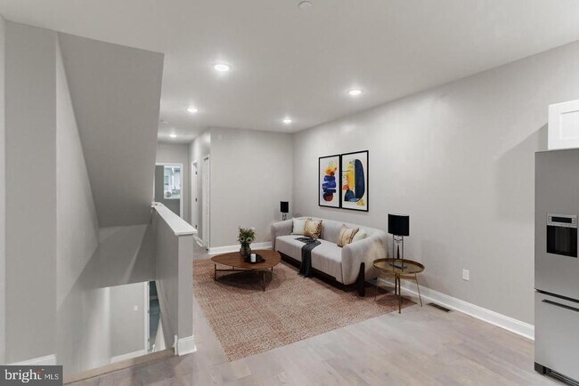 Photo - 667 N 39th St Unit 1