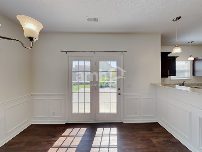 Photo - 1133 Halverson Dr