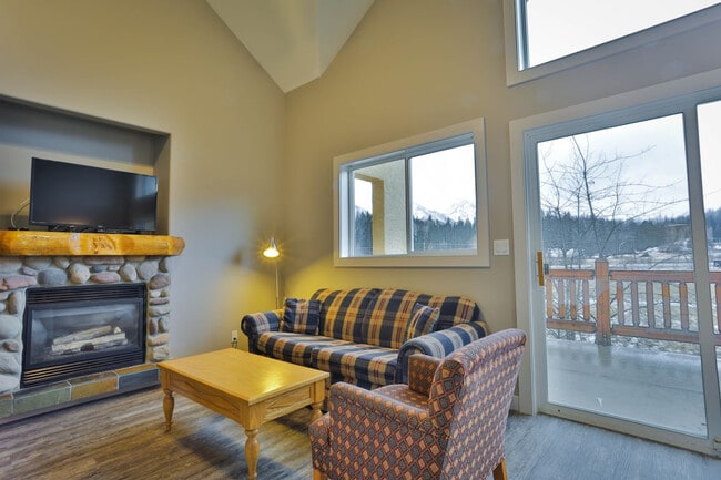 Building Photo - 1500 Riverside Way Unit SI ID1473713P