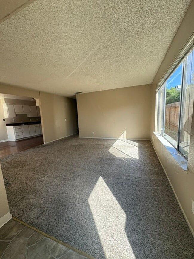 Photo - 2405-2409 S Whitney Blvd Unit 2409