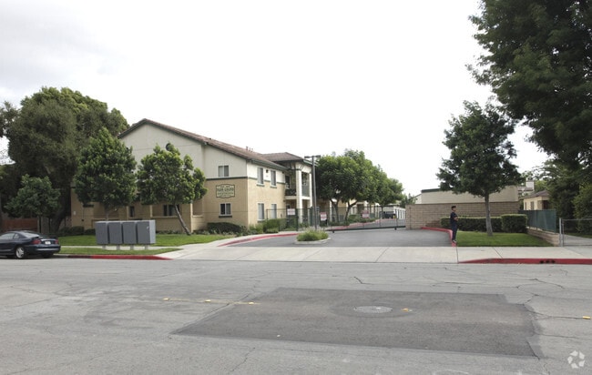 Photo - Park Grand Apartments