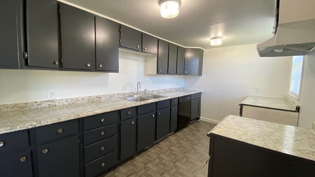 Photo - AVAILABLE NOW 3 BEDROOM 2 BATH HOME WITH BONUS ROOM IN RIVER OAKS