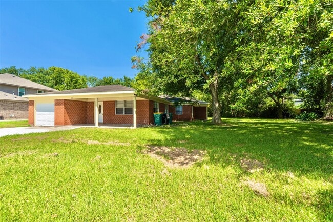 Photo - 2109 Jeridona St