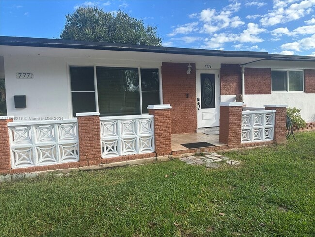 Building Photo - 7771 Madeira St Unit 1 Rental