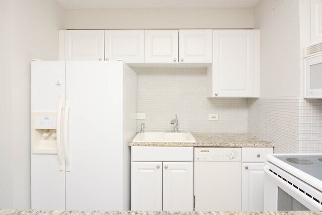 428 W Wellington Ave Unit H10