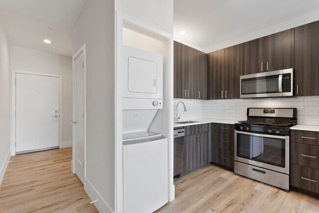 Photo - 1531 W Howard St Unit 309