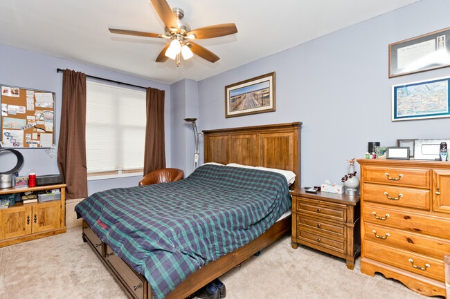 Photo - 616 N Paulina St
