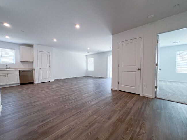 Photo - HOUSE - COTTONWOOD - MESQUITE HILLS HOA