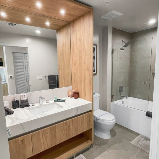 Photo - 11 NE 6th St Unidad SI ID1389644P