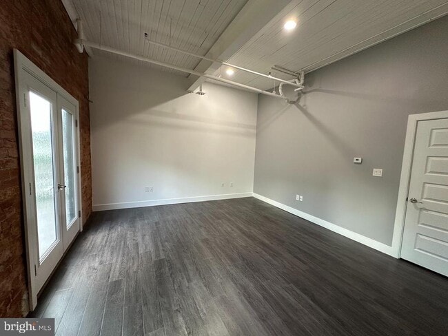 Photo - 820 W Market St Unidad 2B