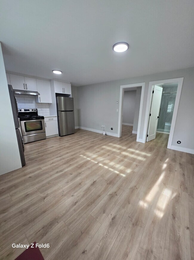 Photo - 19272-19271 71 Ave