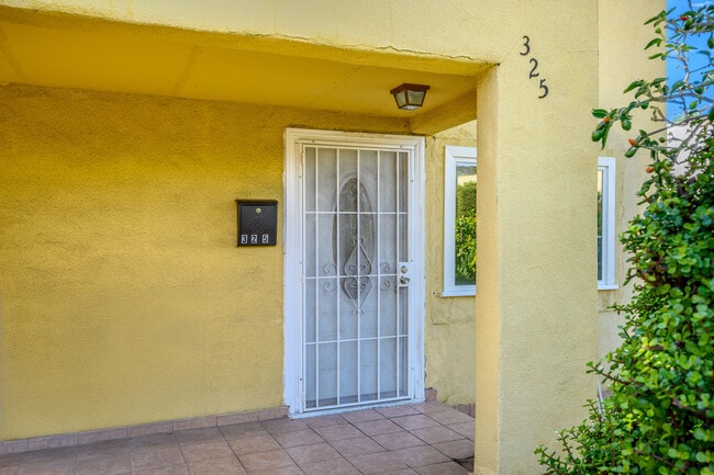 Photo - 325 Lafayette St