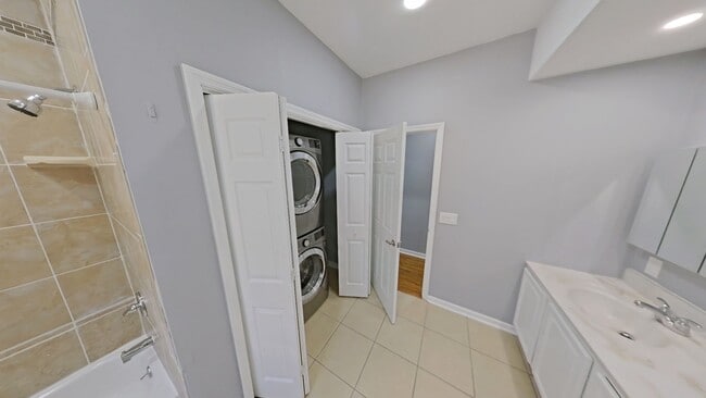 Photo - 1831 W Diamond St Unit 3