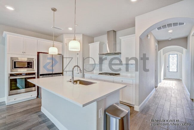 Photo - 1350 E Via Sentieri Dr