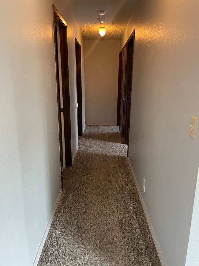 Photo - 4 Bedroom Rambler on 1 Acre!!