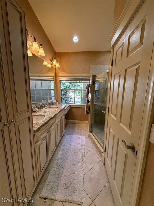 Building Photo - 24821 Lakemont Cove Ln Unit 201