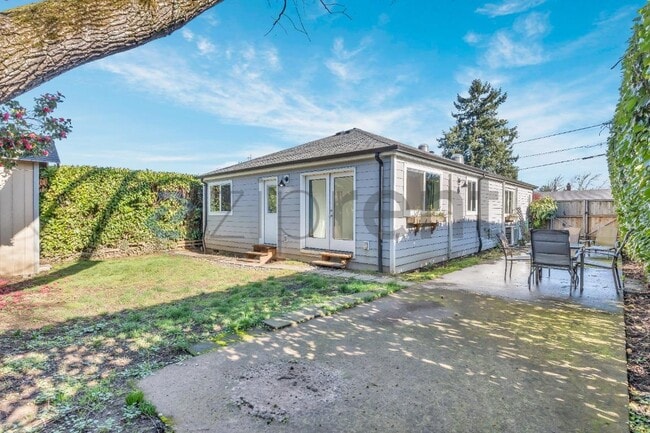 Photo - 6035 NE 17th Ave