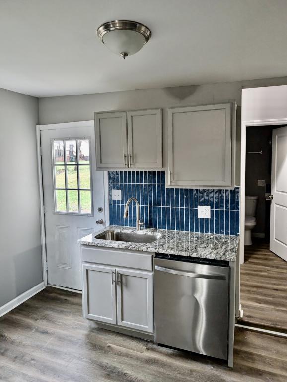 Photo - 457 Fewell St