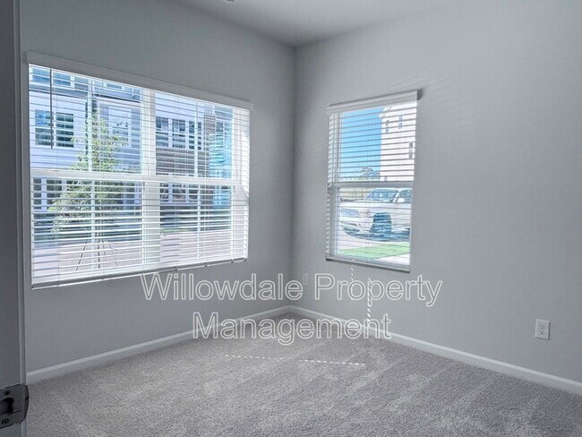 Photo - 398 Chesapeake Cmns St