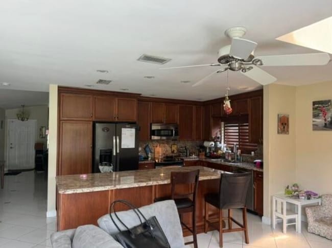 Photo - 700 NW 48th Ave