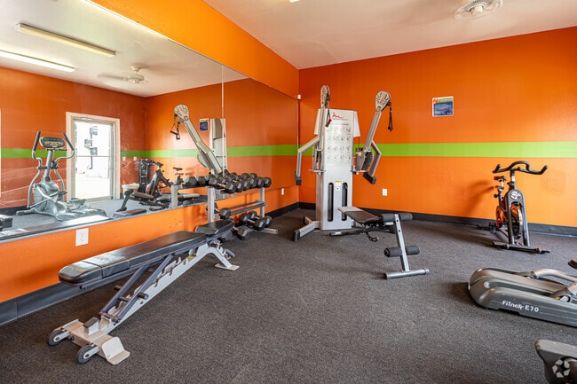 Fitness Center - Patriot Cove (FKA Cove at NOLA)
