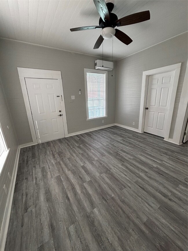 Photo - 4125 Avenue M