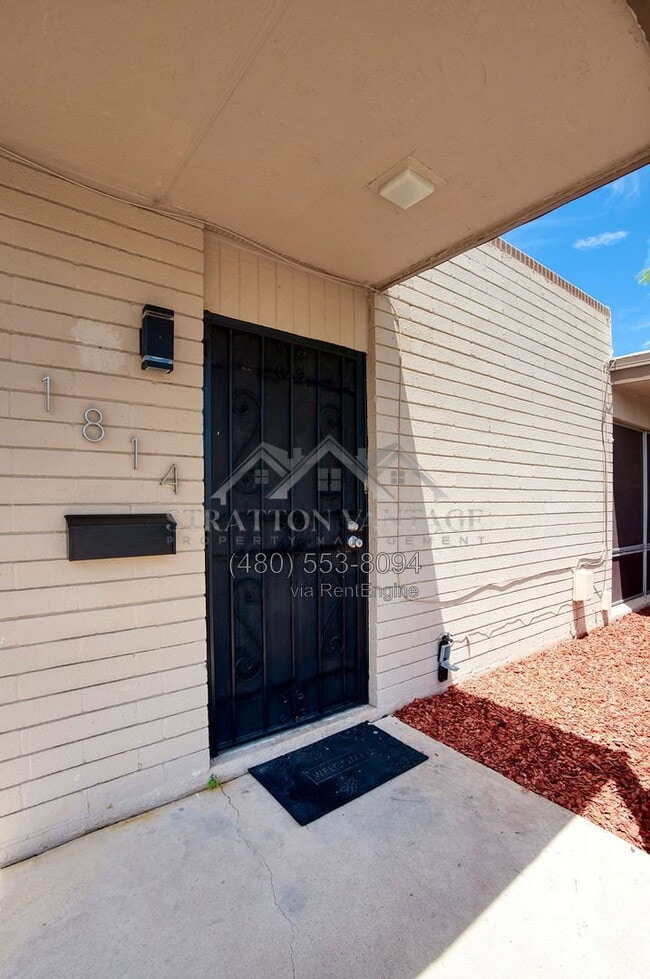 Photo - 1814 W Frier Dr