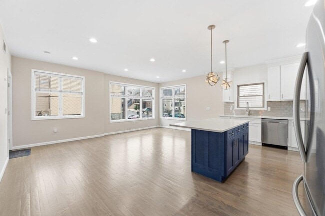 Photo - 5103 Meadowview Ave