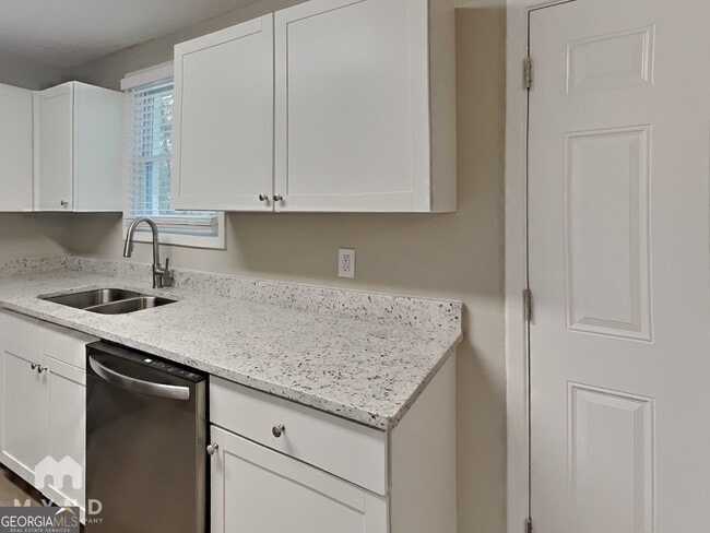 Photo - 406 Blair Villa Dr SE