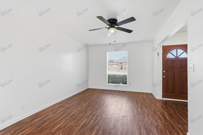 Photo - 3022 Kyle Rd