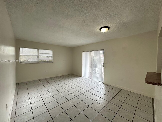 Photo - 1008 NW 45th Ave Unit 9