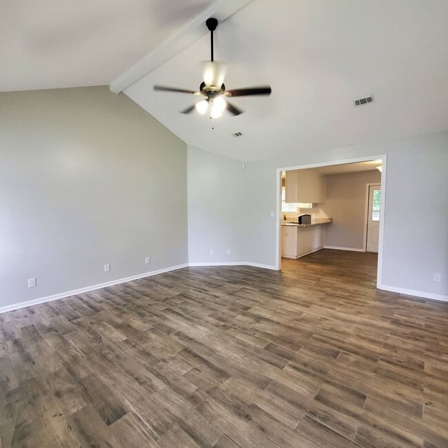Photo - Charming 3-Bedroom Home with Private Fenced Yard in Valdosta, GA!