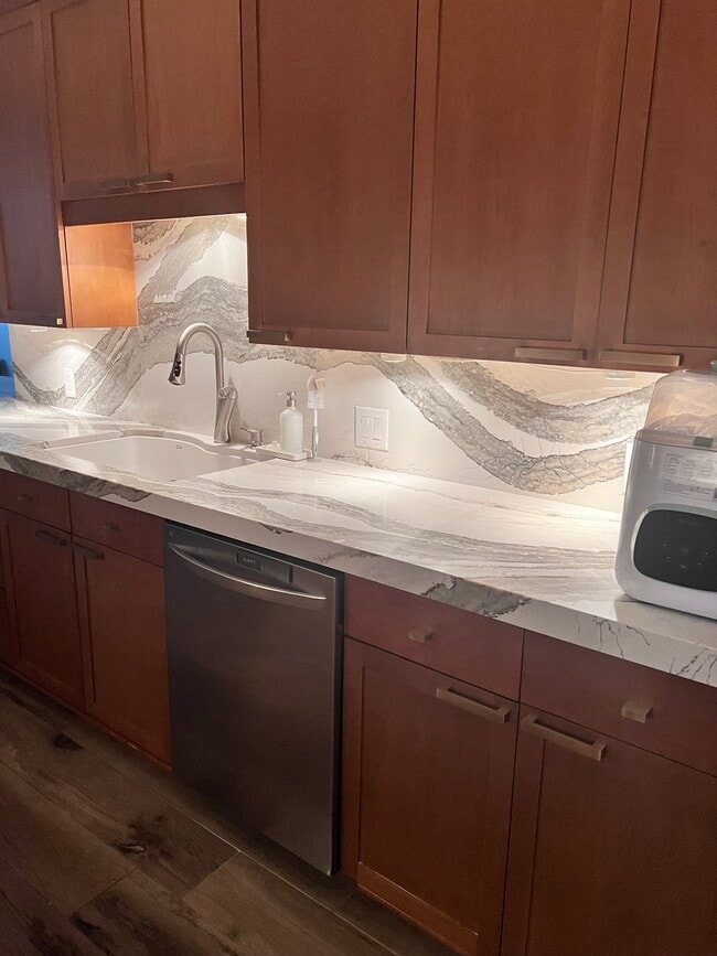 Photo - 3530 Piedmont Rd NE Unidad Spacious 1BR + Den