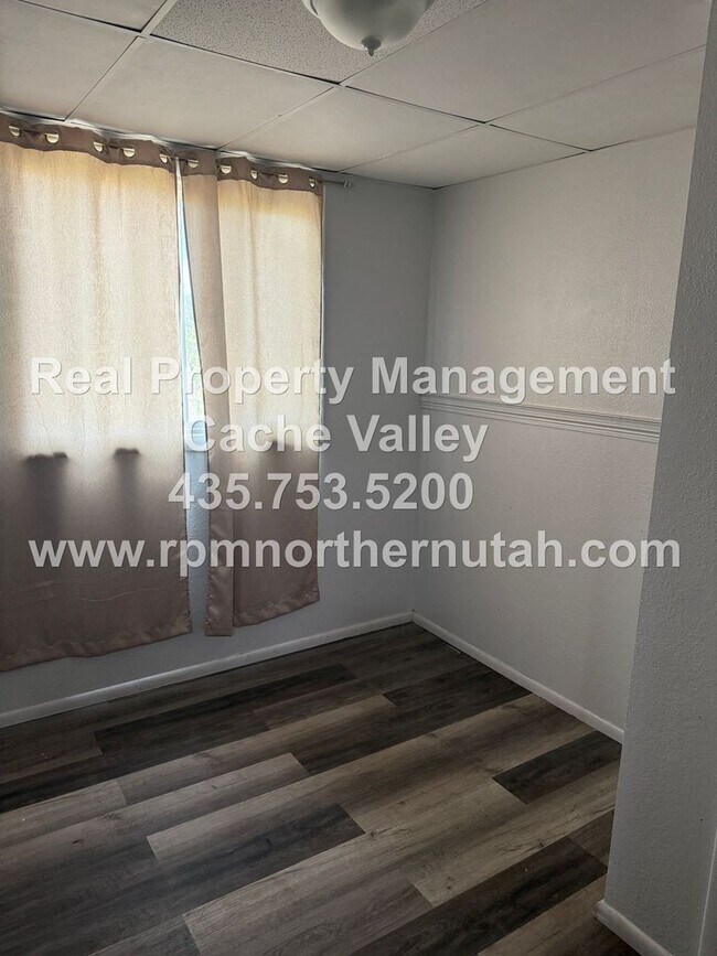 Photo - 357 N 200 W