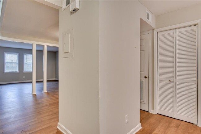 Photo - 305 Telfair St