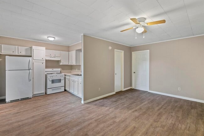 Building Photo - 2033 3rd St Unit 1