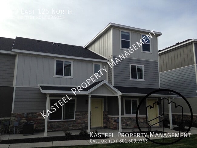 Building Photo - 743 E 125 N St