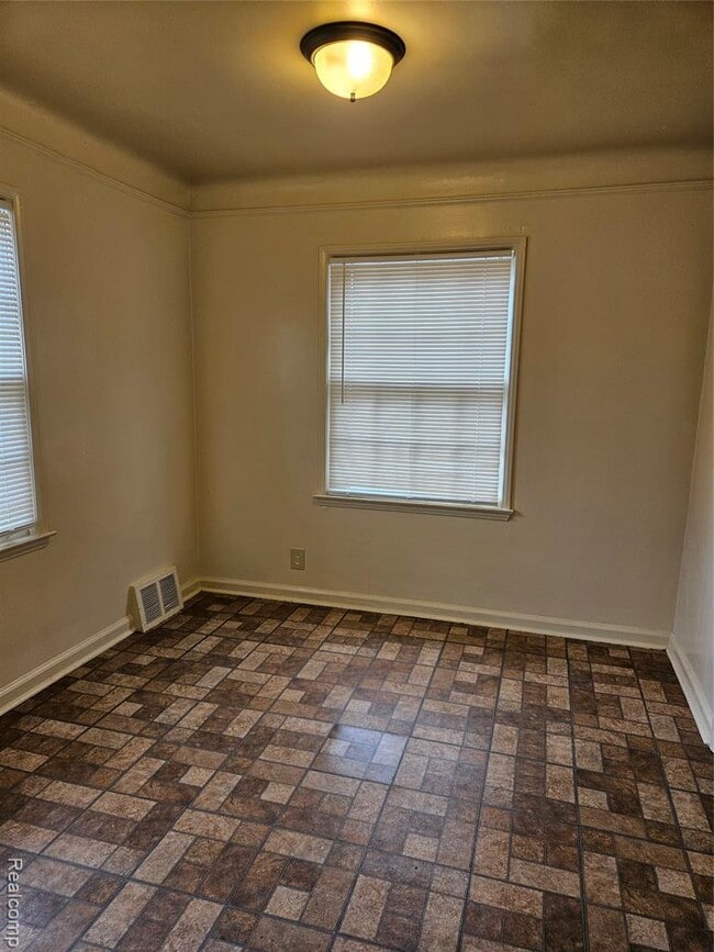 Photo - 11764 Beaconsfield St