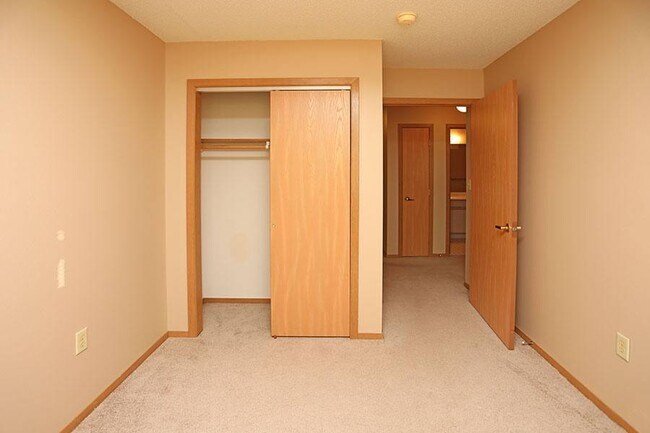 SUTTON PLACE APARTMENTS