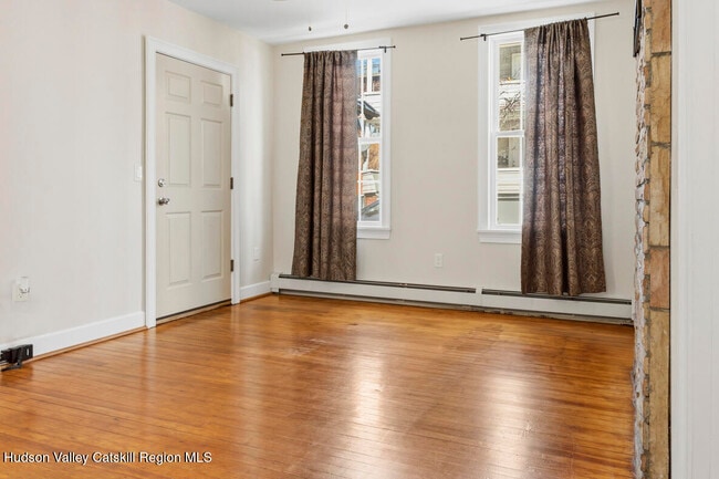 Photo - 51 Gifford Ave