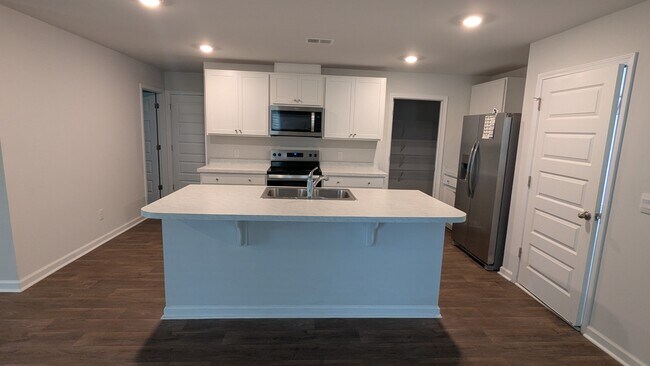 Photo - 131 Ellie Wy