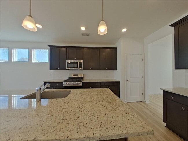 Photo - 425 Freeport Wy