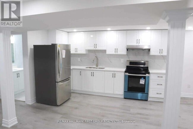 Photo - 1627 Baggins St