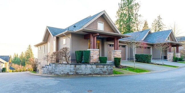 Building Photo - 3467 Gislason Av